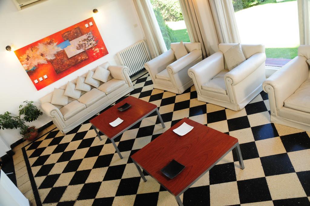 Hostal De La Costa Villa Carlos Paz Extérieur photo