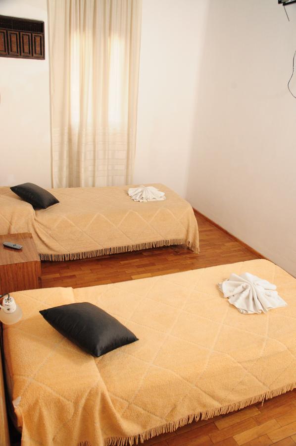 Hostal De La Costa Villa Carlos Paz Extérieur photo